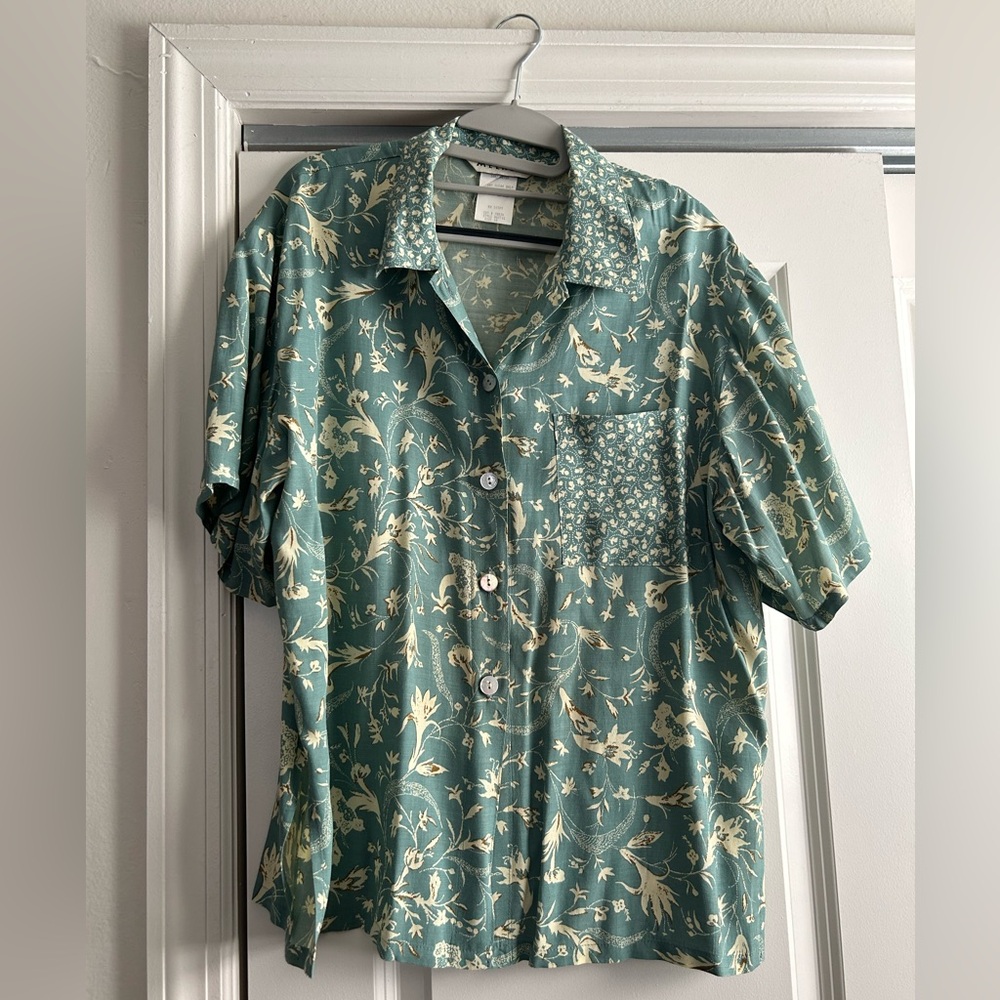 Vintage Melrose Floral Button-down Pocket T
